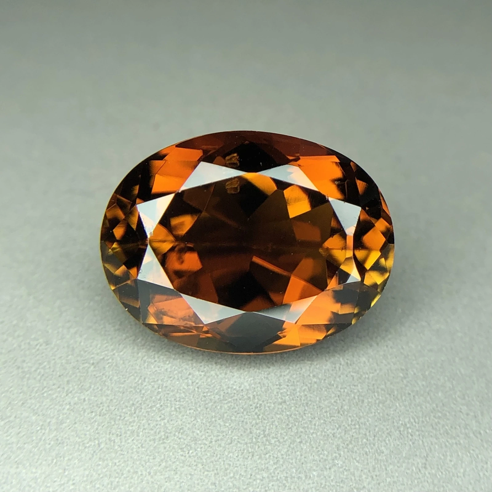 Gold Certicate Gemstone — view 2